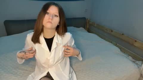 ileana_novak online show from March 18, 7:33 am