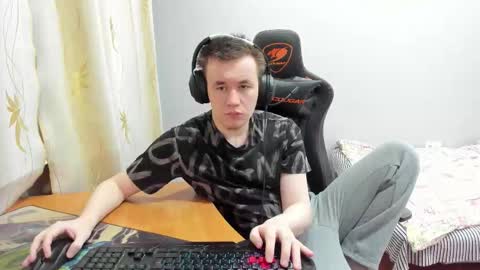 iliaskris online show from November 19, 4:12 am