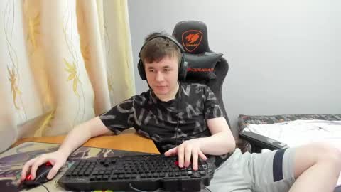 Snapshot of iliaskrislove chatting on May 13, 12:08 am iliaskris online show from May 13, 12:08 am