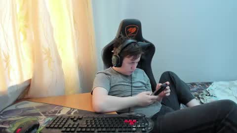 Snapshot of iliaskrislove chatting on June 7, 12:42 pm iliaskris online show from June 7, 12:42 pm