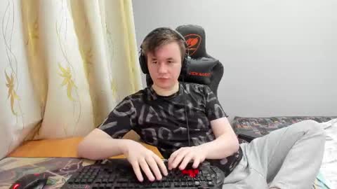 Snapshot of iliaskrislove chatting on June 10, 7:02 pm iliaskris online show from June 10, 7:02 pm