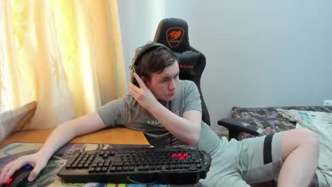 Snapshot of iliaskrislove chatting on June 25, 5:12 am iliaskris online show from June 25, 5:12 am
