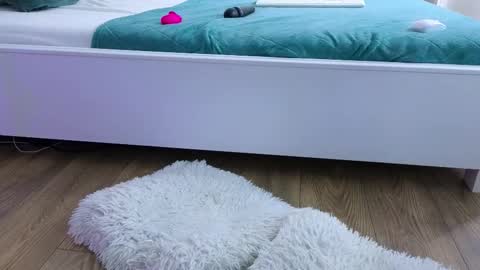 Emma online show from September 25, 6:50 am