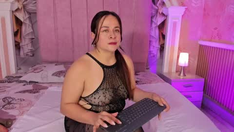 LILY online show from April 8, 11:54 am