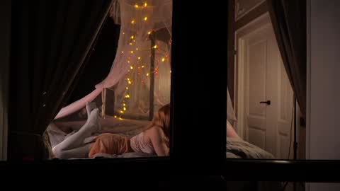 Lindsey and Candice online show from February 25, 9:13 pm