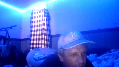 illuminatiheadspace1 online show from October 17, 10:56 pm