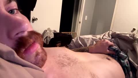 Snapshot of ilovemilfs2424 chatting on December 8, 12:08 pm Matthew online show from December 8, 12:08 pm