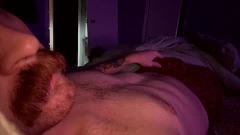 Snapshot of ilovemilfs2424 chatting on November 30, 11:47 am Matthew online show from November 30, 11:47 am