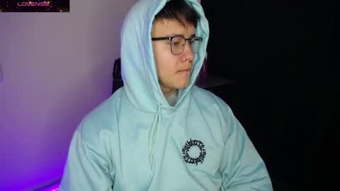 Snapshot of im__noah chatting on March 7, 11:07 am im__noah online show from March 7, 11:07 am