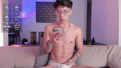 IM  THOMAS online show from December 20, 2:07 am