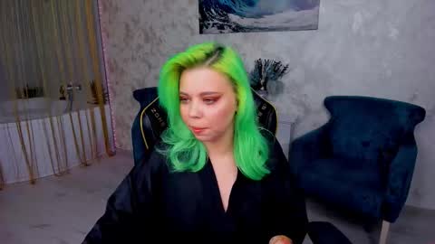 Roxy online show from September 18, 5:59 pm