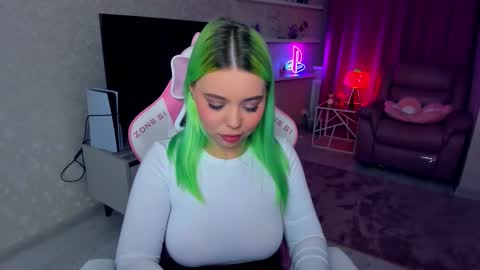 Roxy online show from October 22, 5:34 pm