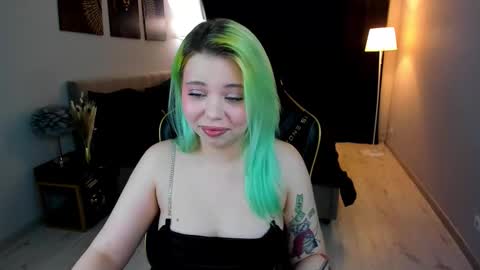 Roxy online show from November 8, 6:40 pm