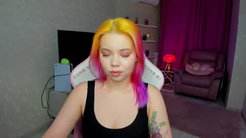 Snapshot of im__youre_sunshine chatting on June 7, 5:27 pm Roxy online show from June 7, 5:27 pm