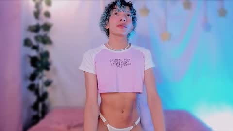 Snapshot of im_alejo chatting on October 3, 1:46 am Alejo independent model online show from October 3, 1:46 am