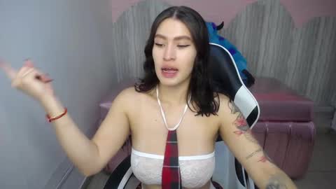 Anny online show from October 31, 12:50 pm