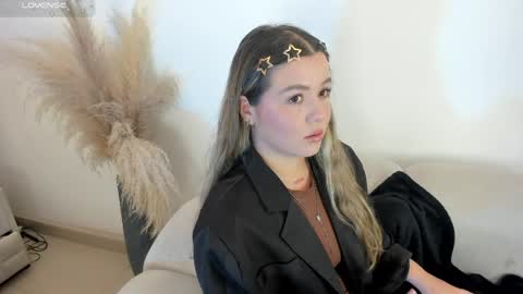 Snapshot of im_dalhia chatting on May 16, 9:13 pm DAHLIA online show from May 16, 9:13 pm