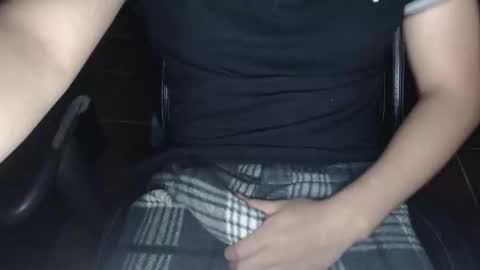 Snapshot of im_dave21 chatting on March 29, 11:32 am im_dave21 online show from March 29, 11:32 am