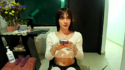im_dorothy online show from May 6, 3:02 am