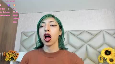  Im Gaia online show from November 28, 12:41 pm