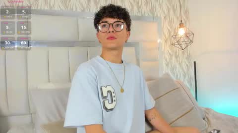 Snapshot of im_joel_ chatting on February 1, 6:34 am JOEL online show from February 1, 6:34 am