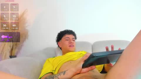 Snapshot of im_joel_ chatting on February 27, 6:02 am JOEL online show from February 27, 6:02 am