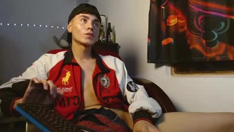 im_juanda online show from December 13, 8:37 pm