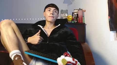 im_juanda online show from December 17, 8:43 pm