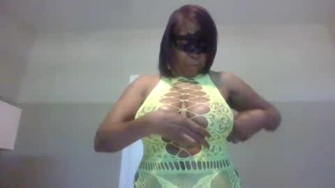 Snapshot of im_laa30z chatting on May 17, 12:12 pm weet exy Cougar online show from May 17, 12:12 pm