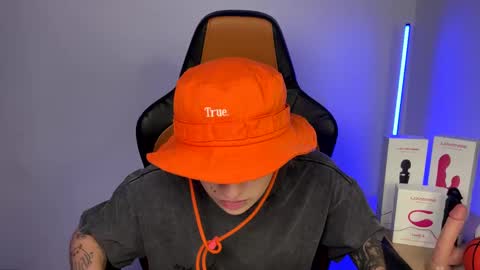 Laia online show from January 23, 5:24 am