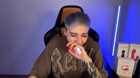 Laia online show from February 4, 2:17 am