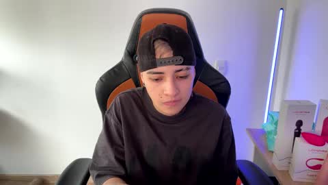 Laia online show from February 14, 1:40 pm