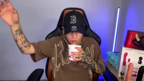 Laia online show from March 6, 8:48 pm