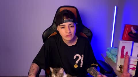 Laia online show from March 10, 8:15 am