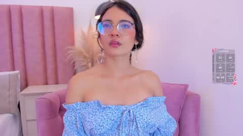 Lilyy  online show from April 18, 12:53 pm