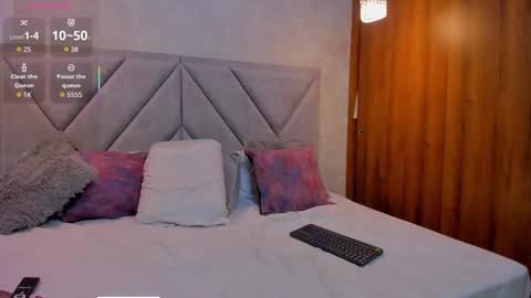 Manu  online show from January 8, 2:19 pm