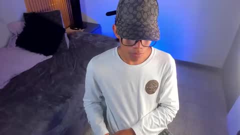 im_matthewscott online show from March 17, 8:01 pm