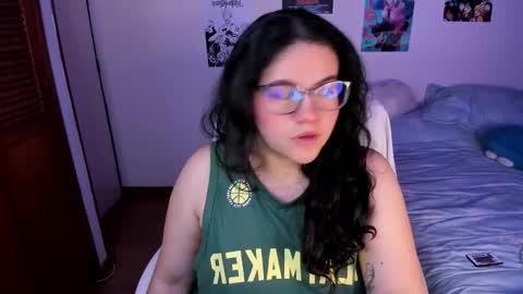 mei mei uwu online show from January 9, 12:57 am