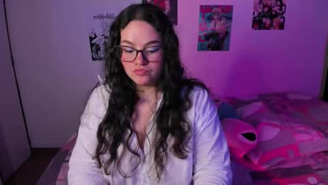 mei mei uwu online show from February 6, 1:32 am