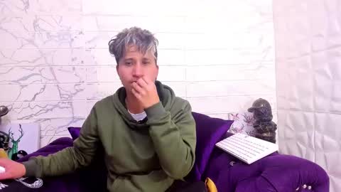 im_milan_rs online show from February 3, 7:07 am