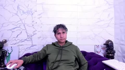 im_milan_rs online show from February 6, 3:48 am