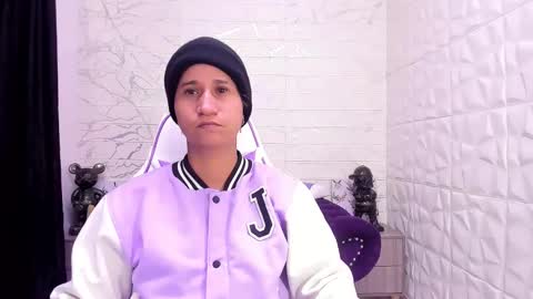 im_milan_rs online show from February 10, 10:09 am