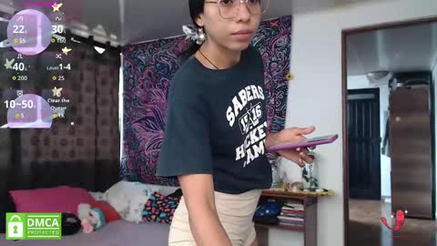 Cutie pie online show from March 12, 1:50 pm