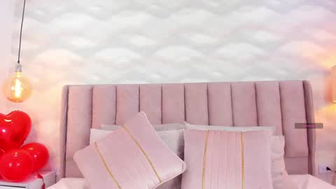 Snapshot of im_nika_ chatting on February 22, 1:02 pm Nika online show from February 22, 1:02 pm