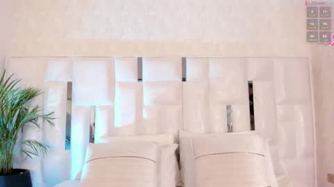 Snapshot of im_nika_ chatting on October 14, 12:50 pm Nika online show from October 14, 12:50 pm