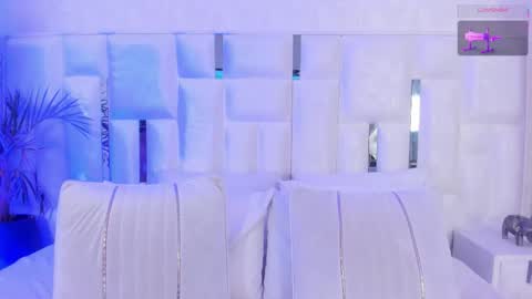 Snapshot of im_nika_ chatting on November 11, 1:00 pm Nika online show from November 11, 1:00 pm