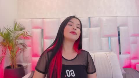 Snapshot of im_nika_ chatting on November 17, 12:33 pm Nika online show from November 17, 12:33 pm