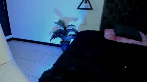 Snapshot of im_ralff chatting on May 13, 4:21 am RALF online show from May 13, 4:21 am