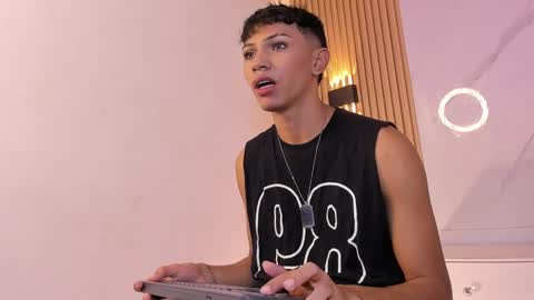 Snapshot of im_sebaslopez chatting on January 27, 5:25 am im_sebaslopez online show from January 27, 5:25 am