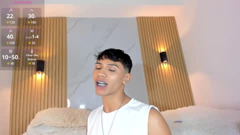 Snapshot of im_sebaslopez chatting on February 20, 3:23 am im_sebaslopez online show from February 20, 3:23 am